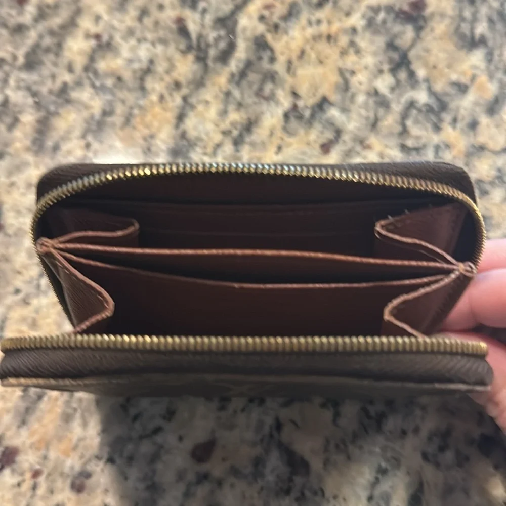 Louis Vuitton Zippy Coin Purse